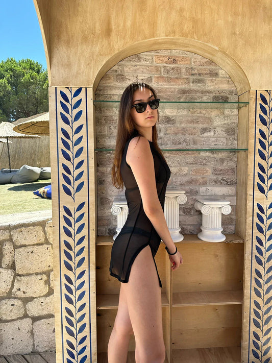 Maison Allure Sheer Black Mini Dress med dobbelt åbne spalter